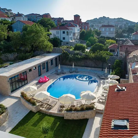 Orka - One-bedroom 3 Adults 1 Child *